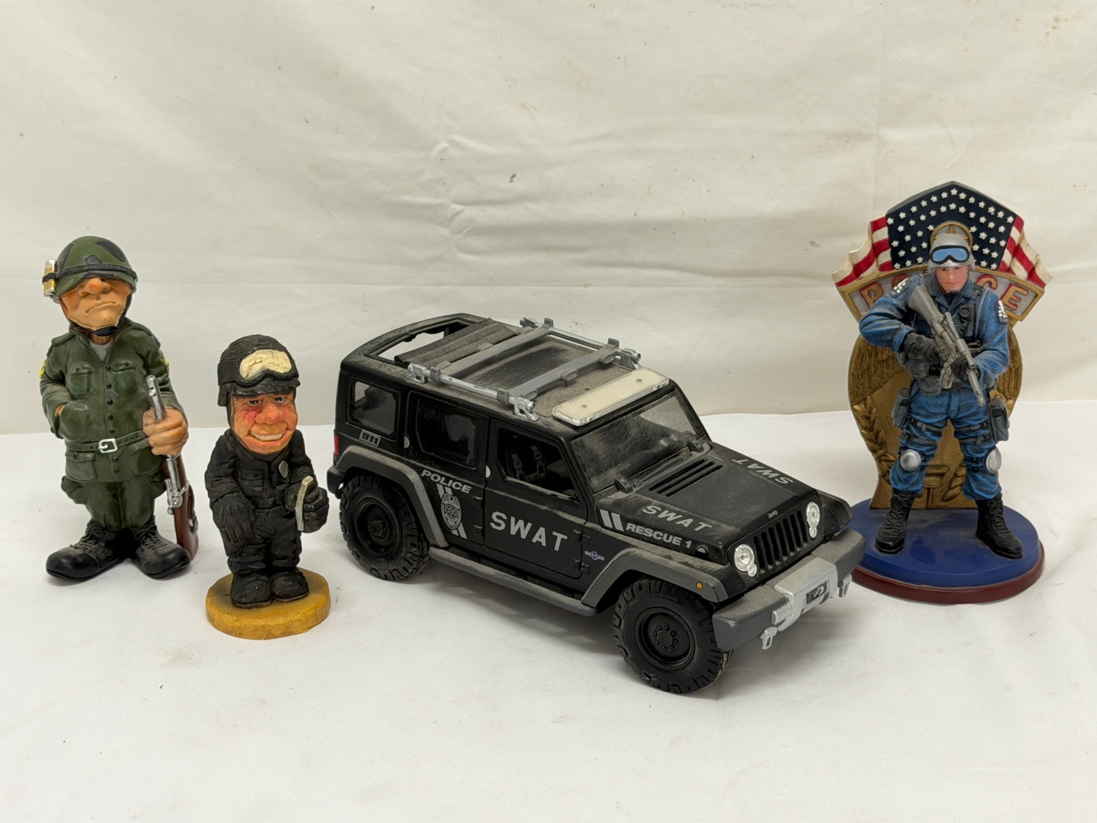 Police / Swat 'Blue Hats of Bravery' 1st Ed. Car & Figures (1 of 10)