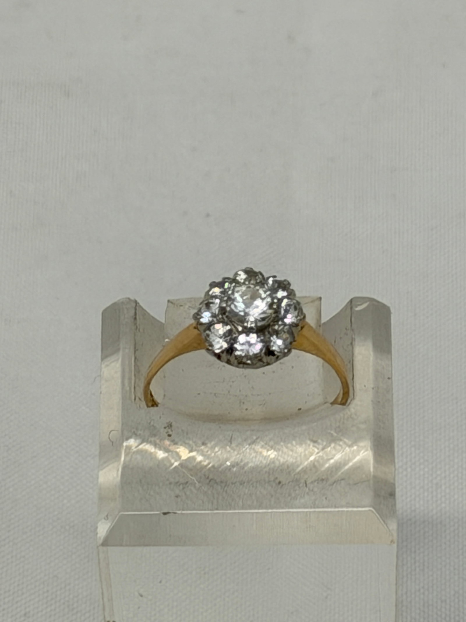 18K Gold Ring with White Topaz Gemstones, Sz 6, TW 1.75g (1 of 5)