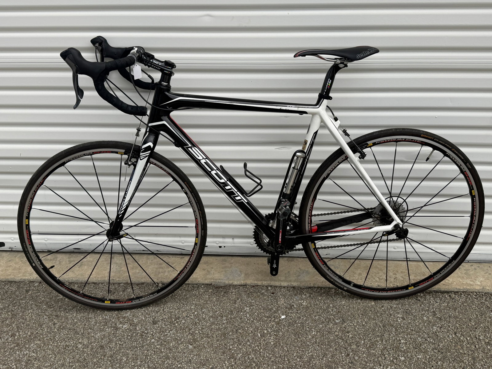 2012 Scott Ritchey Carbon Pro CX Cyclocioss Bike: 56cm, Carbon, Shimano Utegra Flight Deck Components, Ritchey Handle Bar Crank Energy FSA, Mavie Rims, Selle Italia SLR-XP Seat, Time Pedals, Water Bottle Holder, Matching Pump, Garmin Holder