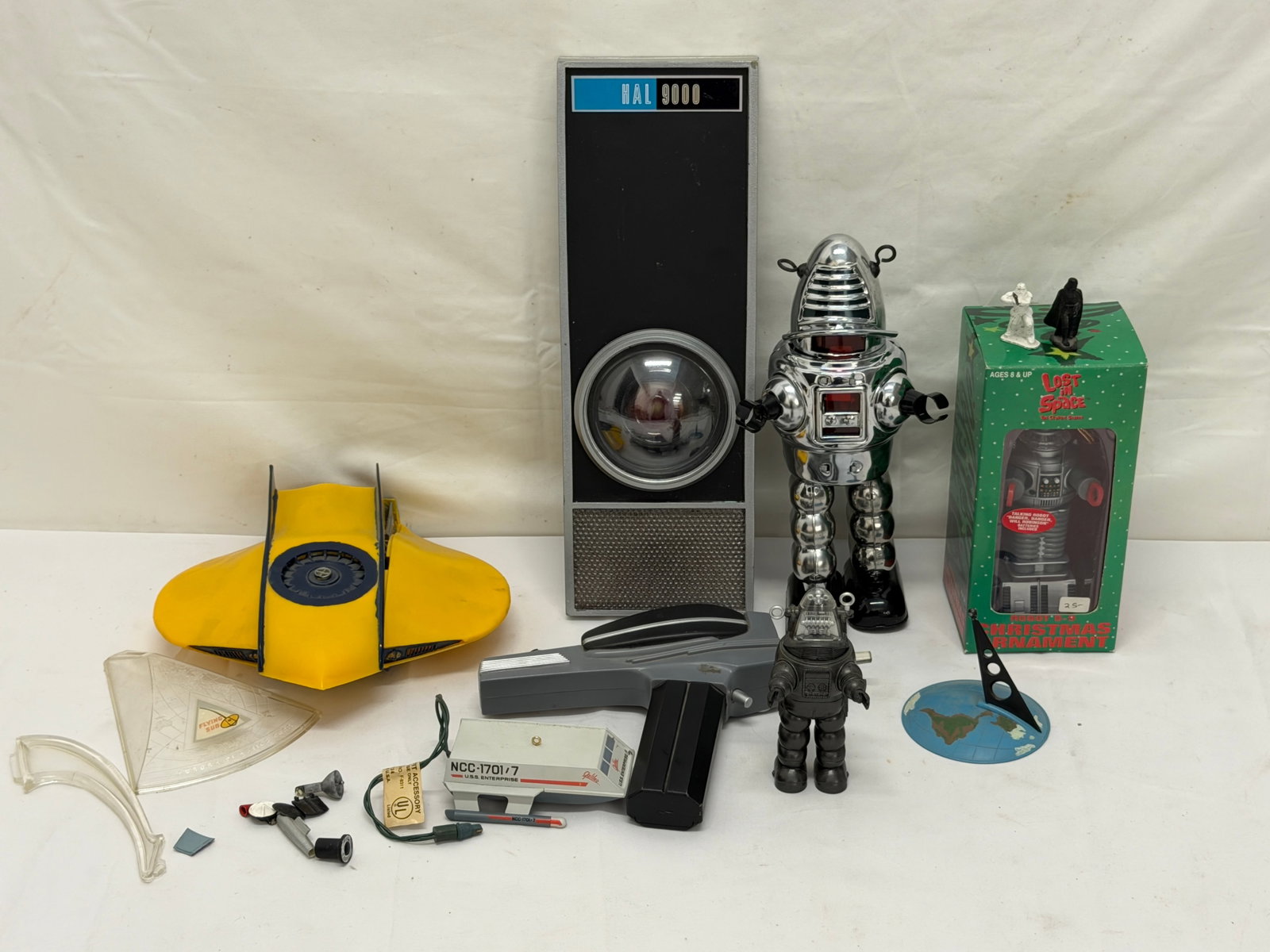 Hal 9000 Space Odyssey, Phaser, Flying Sub Robots (1 of 13)
