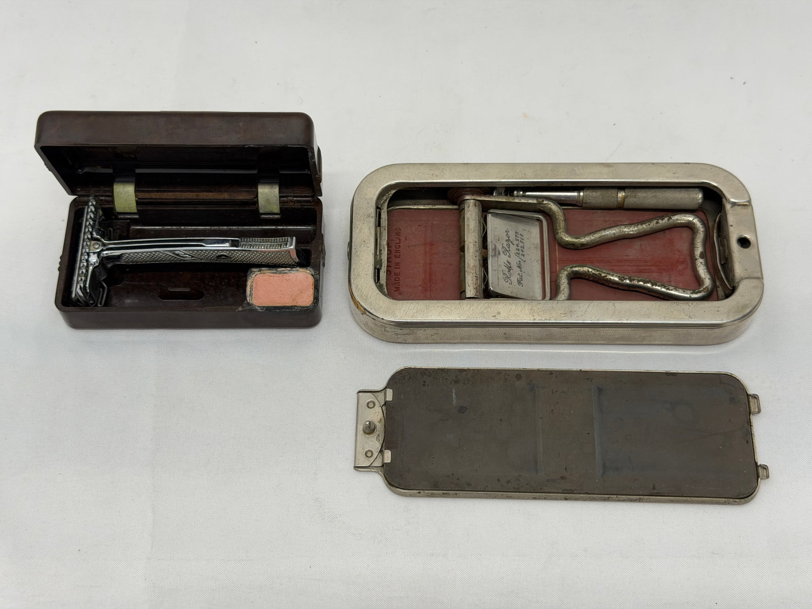 (2)1920s-1930s Razors - Dehaven Shake Sharp with Bakelite & Strope Rolls Razor: 1930s Dehaven Shake to Sharp Razor with Original Bakelite Box + Strope Rolls Razor with Container