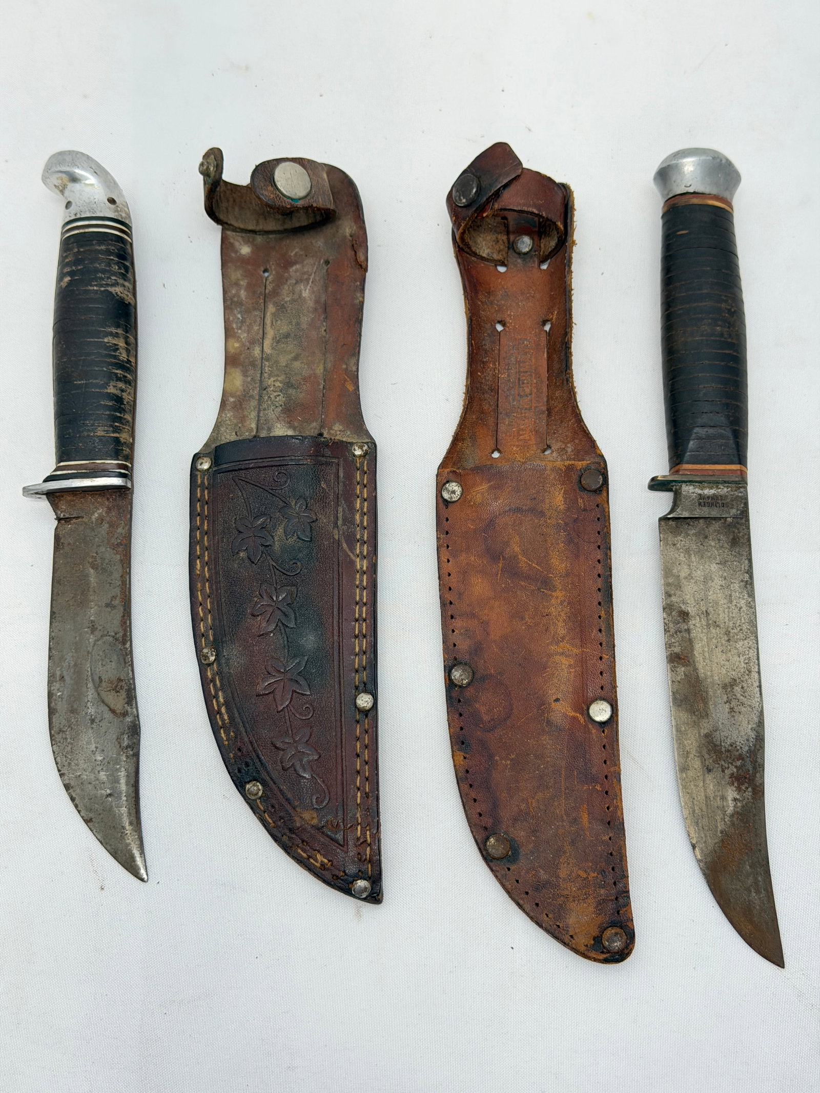 (2)Vintage Hunting Knives with Leather Sheaths - German Solingen + Craftsman: German Solingen Overall 9.25"L , Blade 4.75"L + Craftsman Overall 8.5"L, Blade 4.25"L