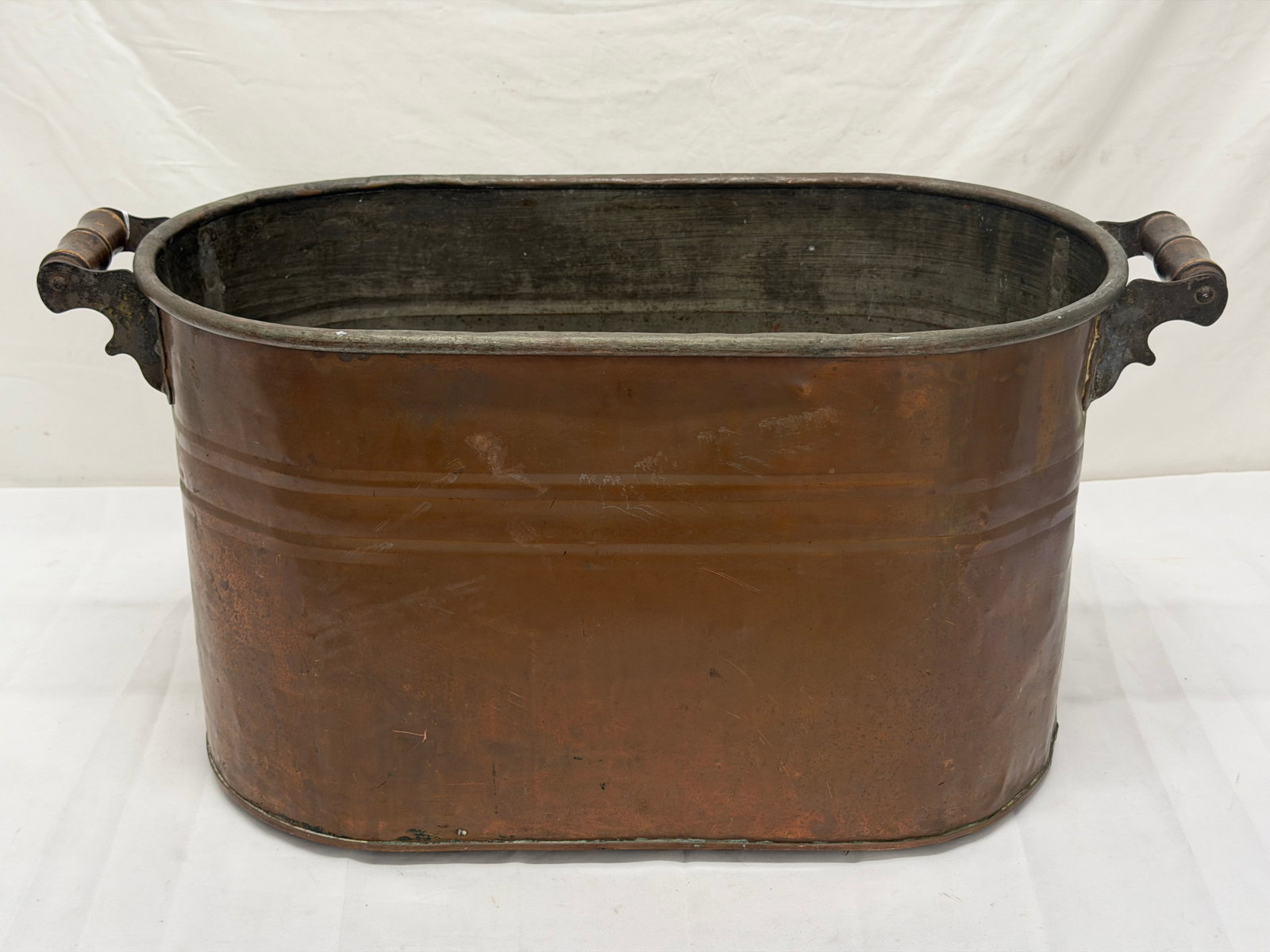 Antique Copper Wash Boiler Tub with Wood Handles 22.5" x 12" x 13": Antique Copper Wash Boiler Tub with Wood Handles 22.5" x 12" x 13" - See Photos for Condition