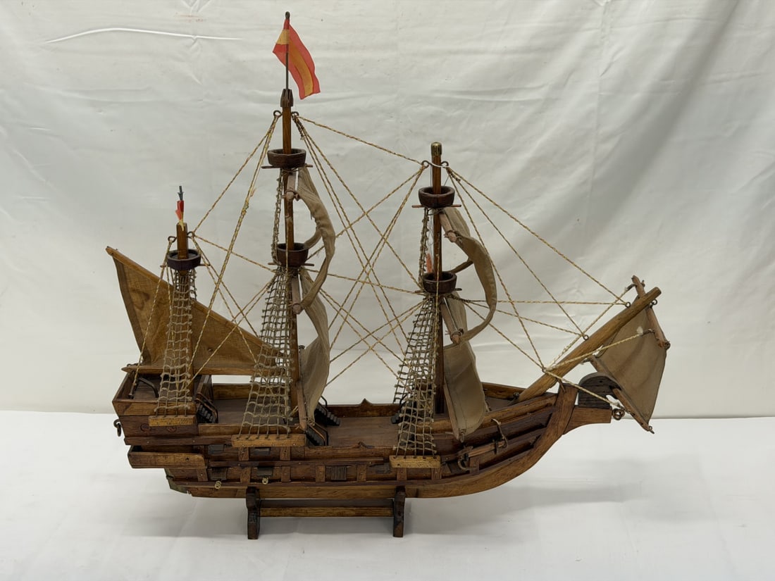 Vintage Spanish Galleons Wooden Sailing Ship Model (1 of 6)