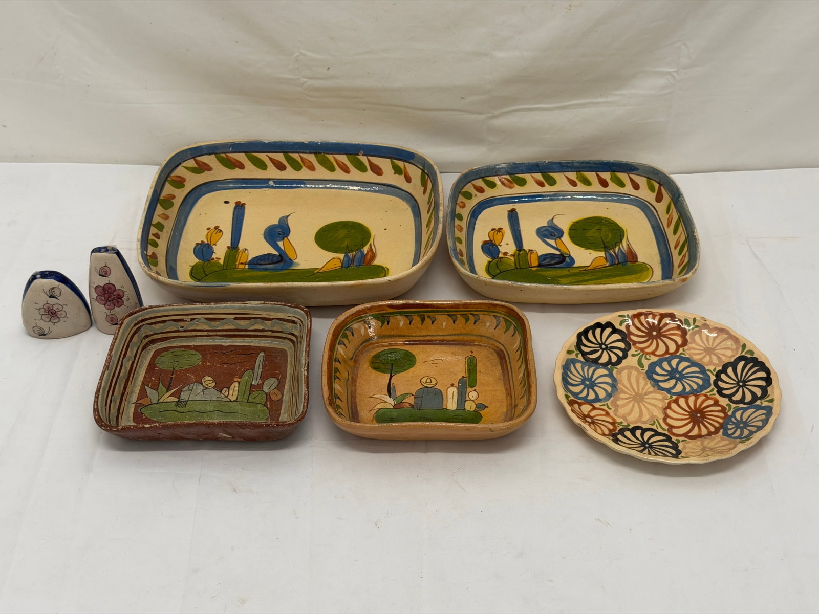 Vintage Mexican Pottery Dishes, S&P Shakers (1 of 10)