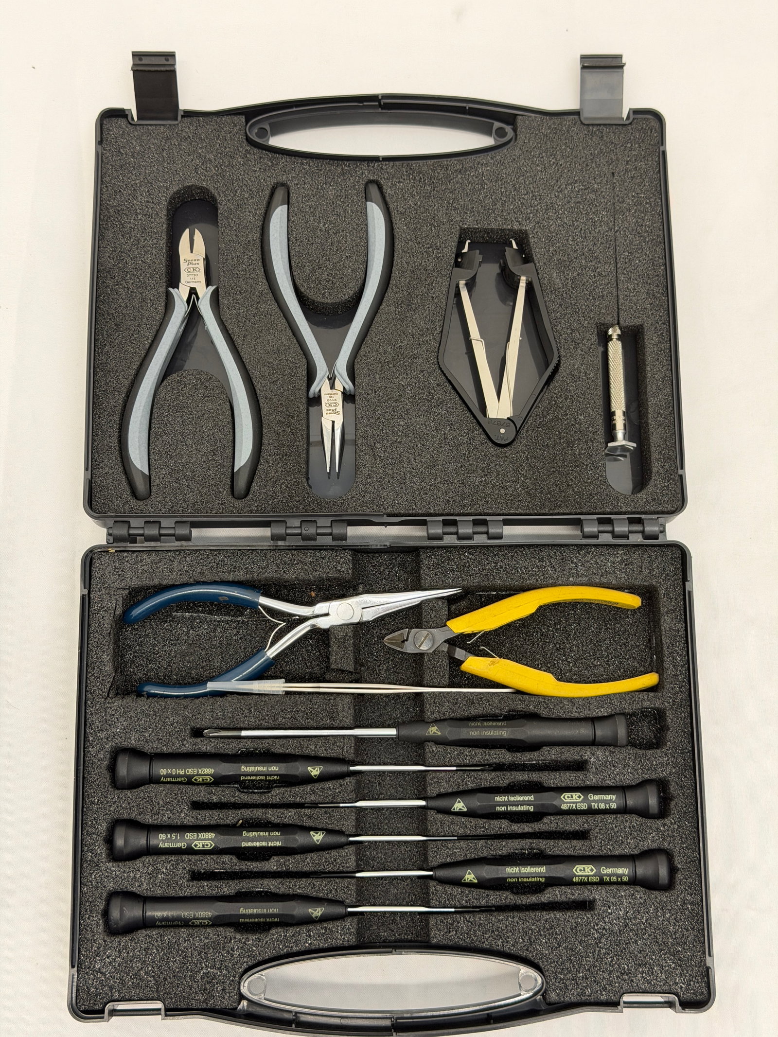 C.K. Carl Kammerling 9pc German Tool Kit: (2)488ox 1.5 x 60, (2)4877x 05 x 50, (1)4882x-0 x 60, 3773D-115, 3772D-120, 2334, 2371 + (4)Extra tools