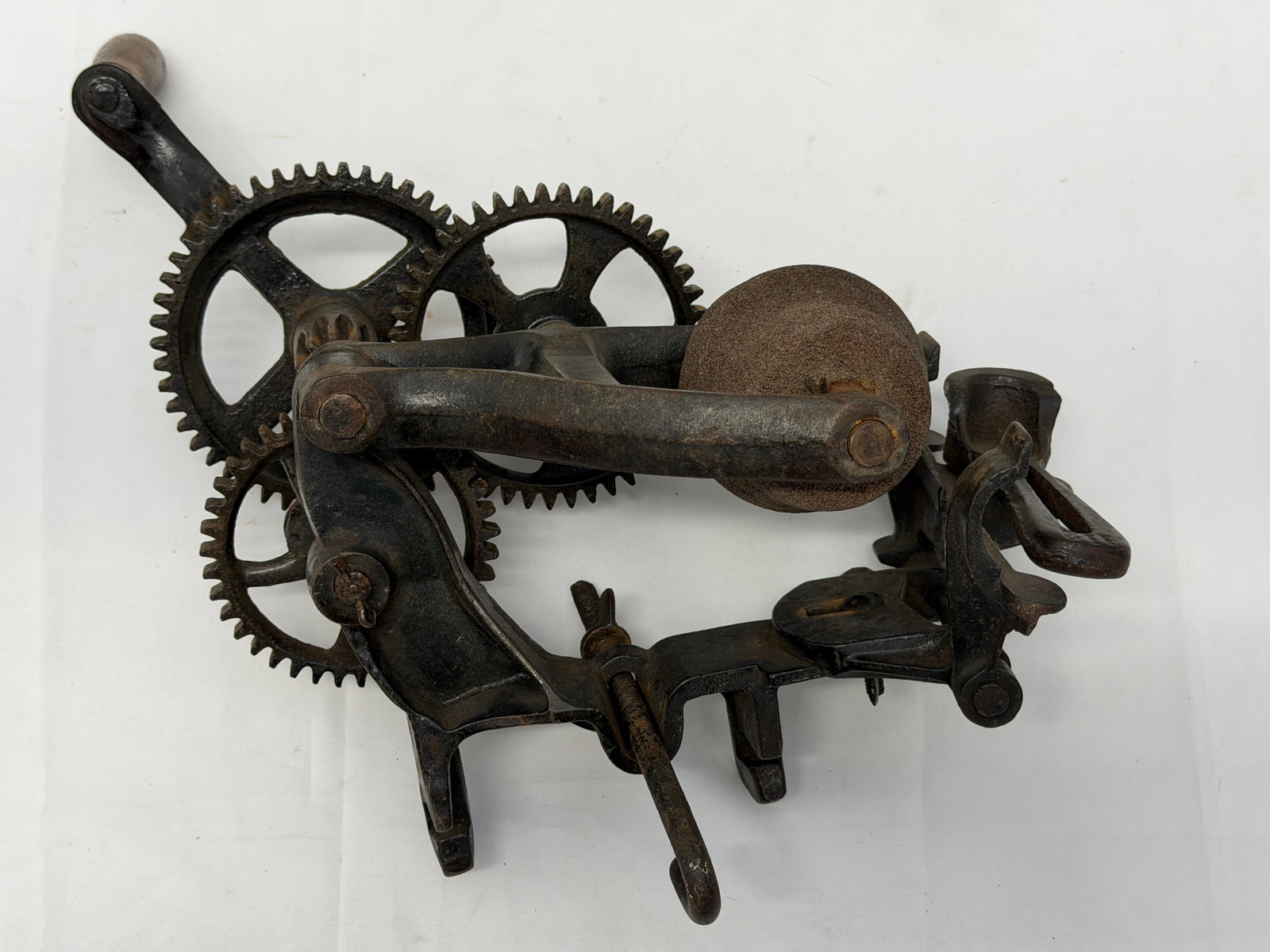 Antique Cast Iron Sickle Grinder Hand Crank Sharpener Farmhouse Tool (1 of 4)