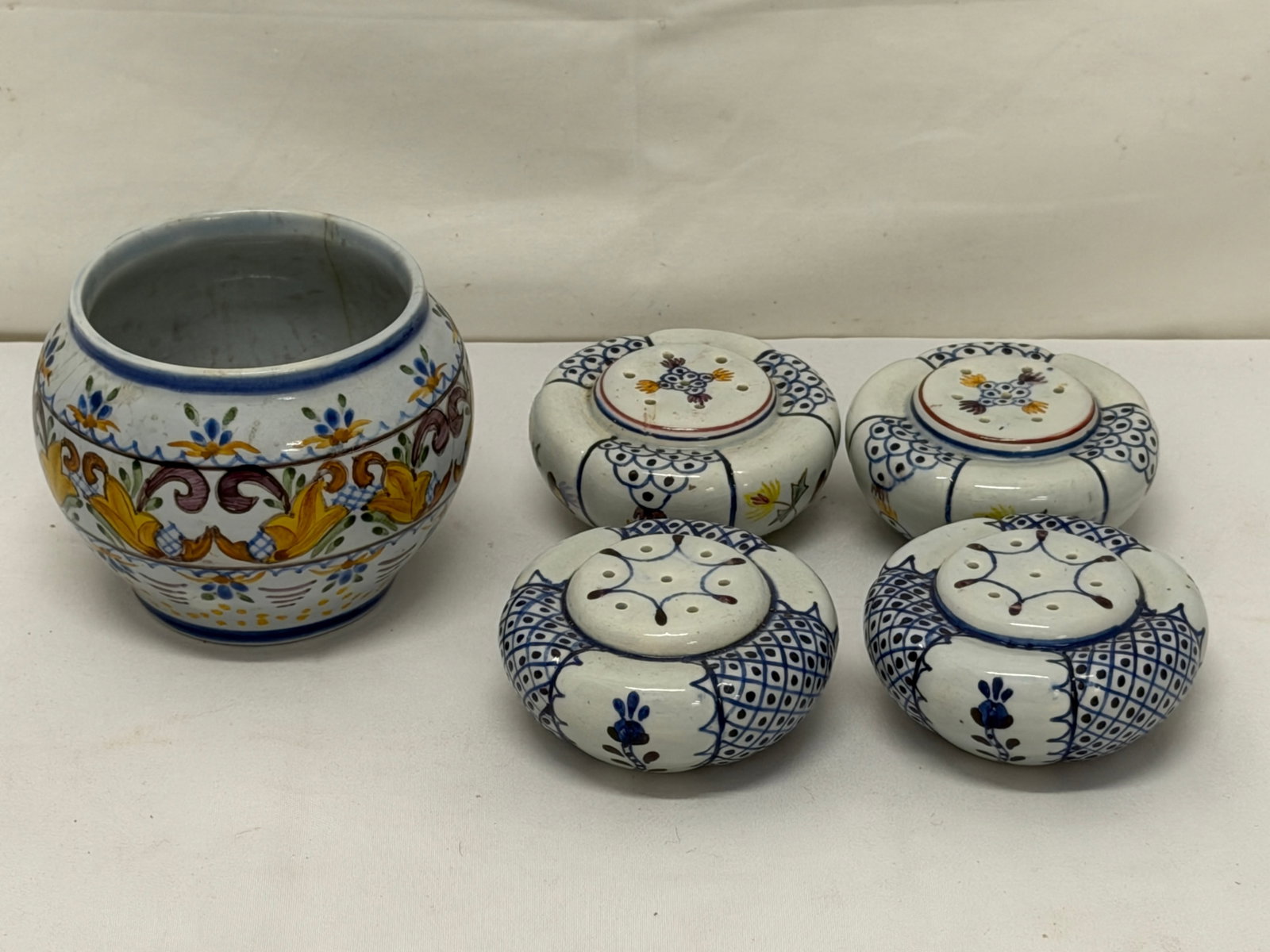 Portugal Hand Painted Carvalhinho Salt Pepper, Bowl: Portugal Hand Painted Carvalhinho Salt Pepper, Bowl