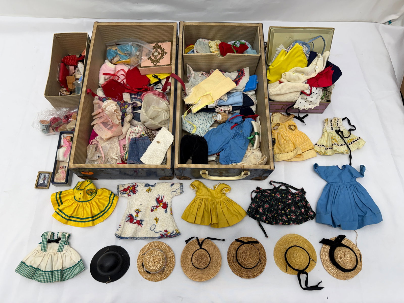 Vintage Doll Clothes, Shoes, Socks, Hats & More in Vintage Doll Case (1 of 13)
