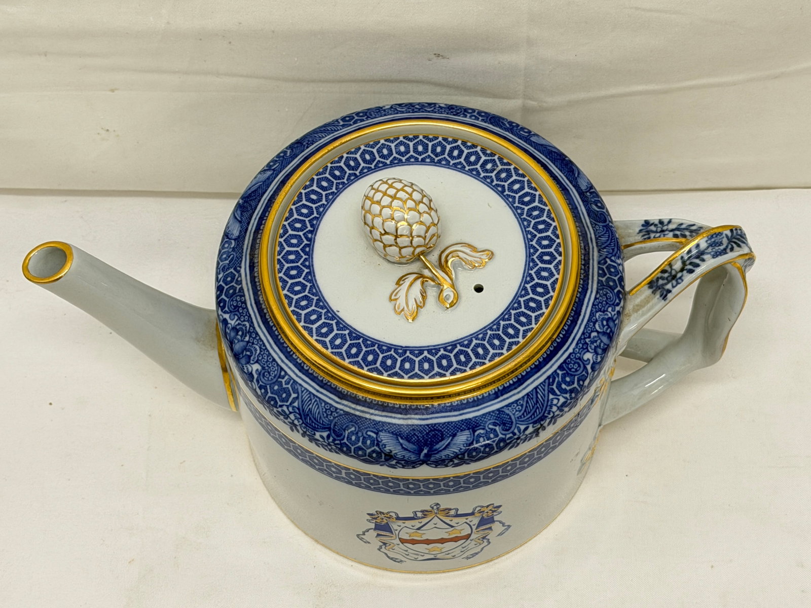 3pcs Spode Tea / Coffee Set with Armorial Crest Pattern - 4