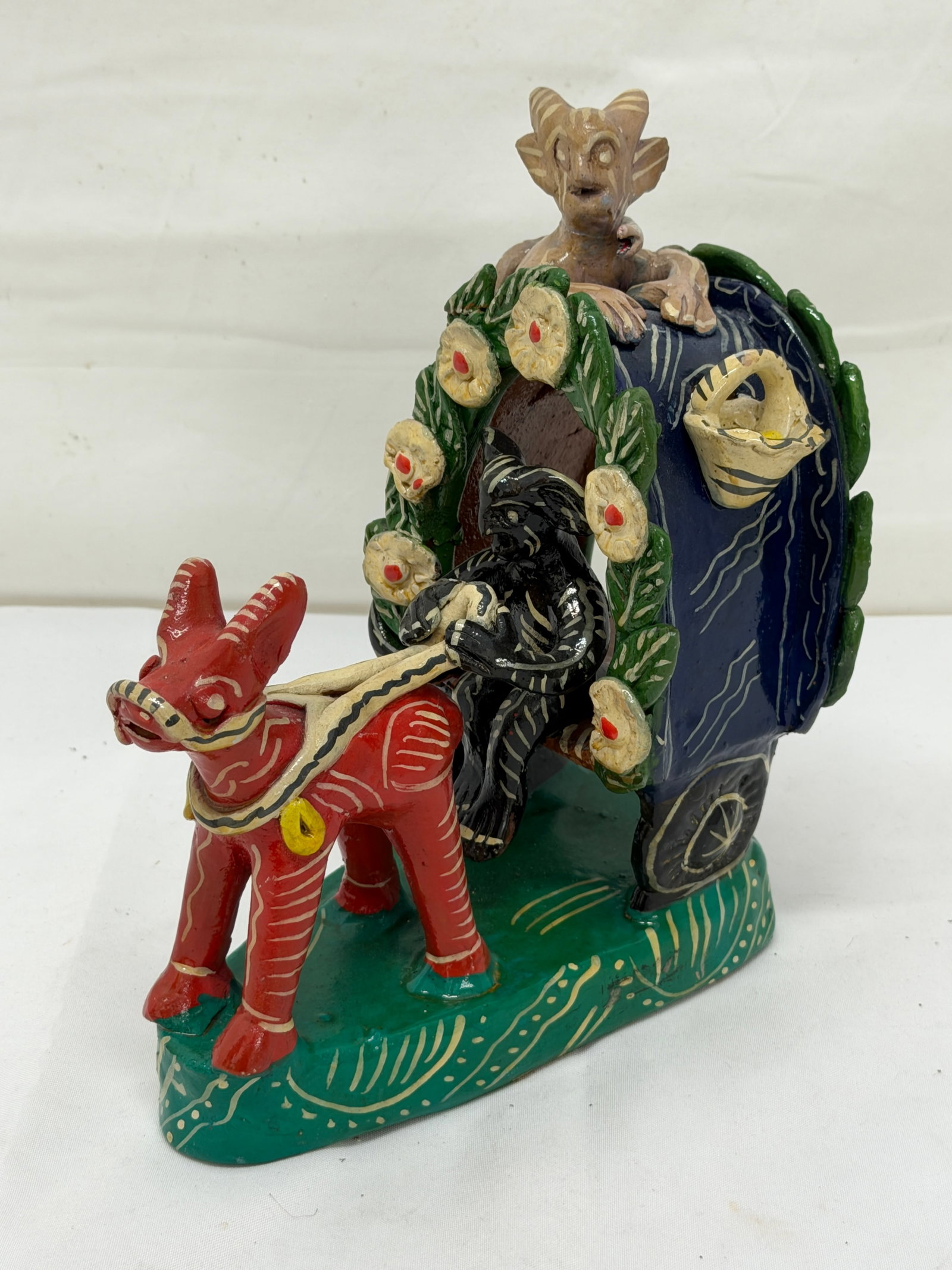 Vintage Ocumicho Diablitos Mexican Folk Art Pottery: Vintage Ocumicho Diablitos Mexican Michoacan Folk Art Pottery 7" x 4" x 7.5" (See Photos , Has Repairs)