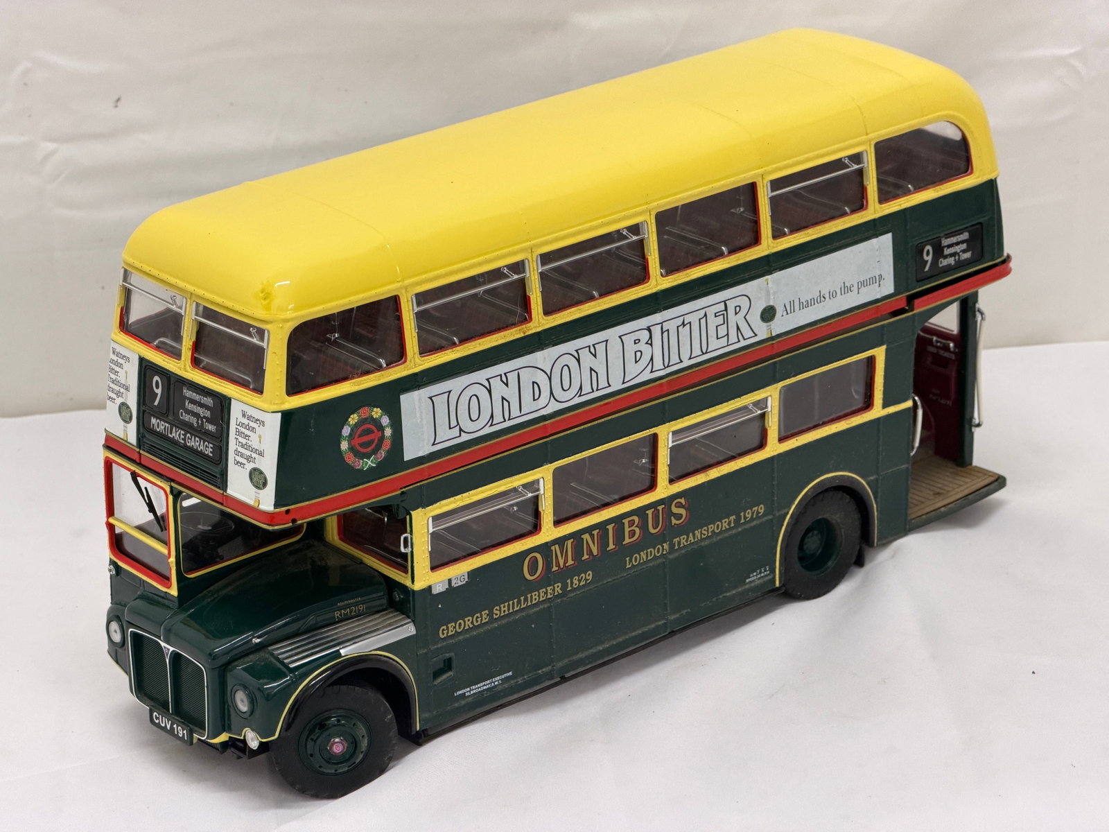 Sun Star Diecast Routemaster 1:24 Scale London Transport Bus with Box , No COA (1 of 7)