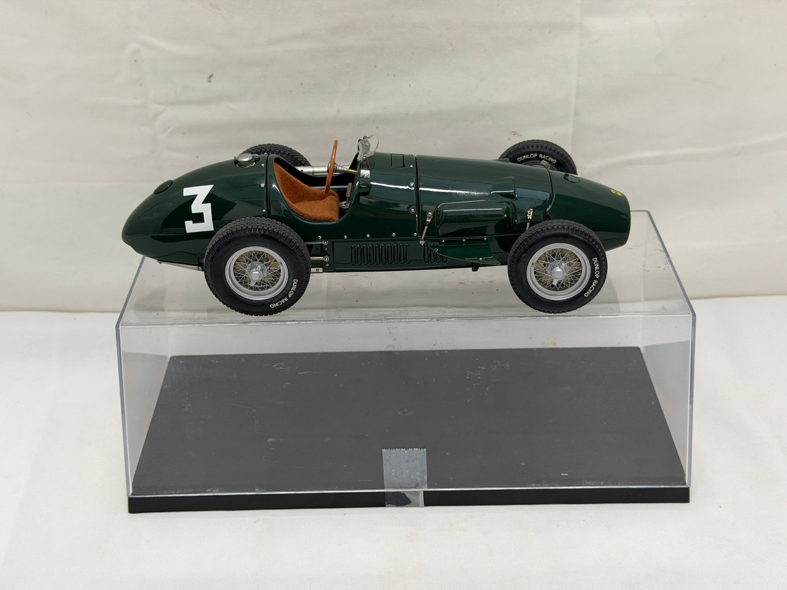 EXOTO 1:18 Scale Grand Prix Ferrari F2 DieCast #3 Green Car: EXOTO 1:18 Scale Grand Prix Ferrari F2 DieCast #3 Green Car