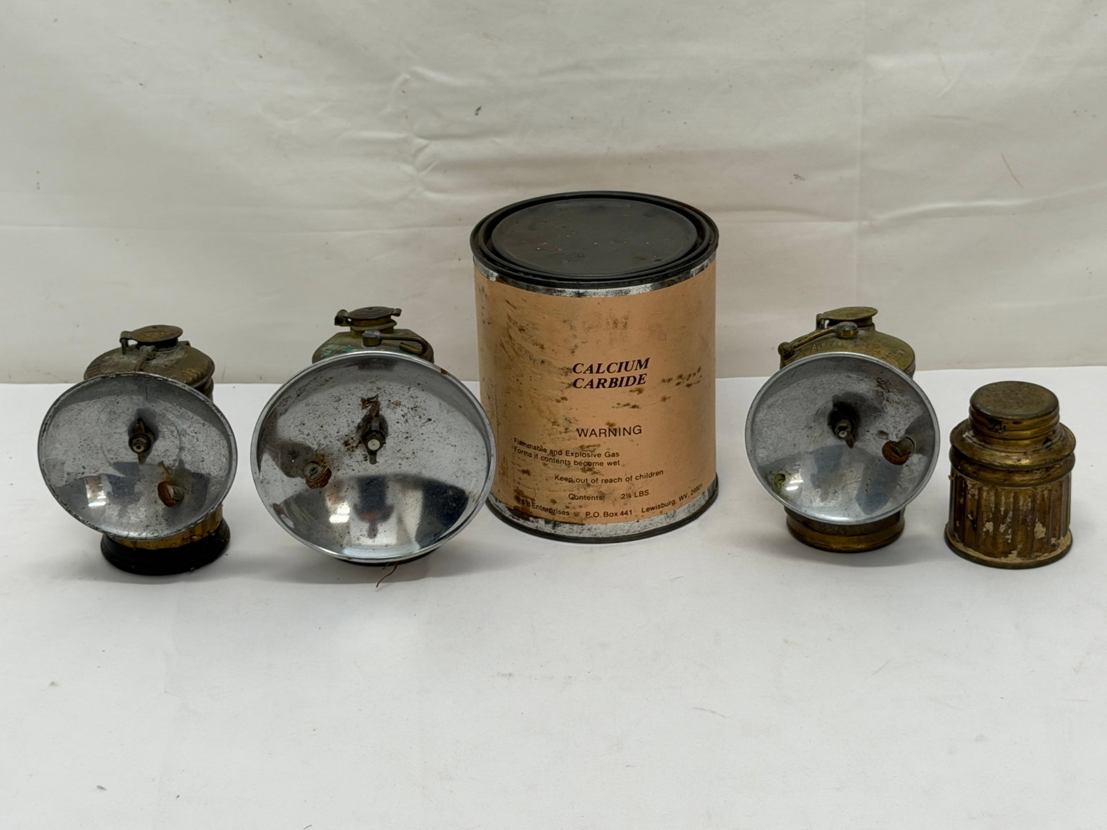 Antique Carbide Miners Lamp + Calcium Carbide (1 of 9)
