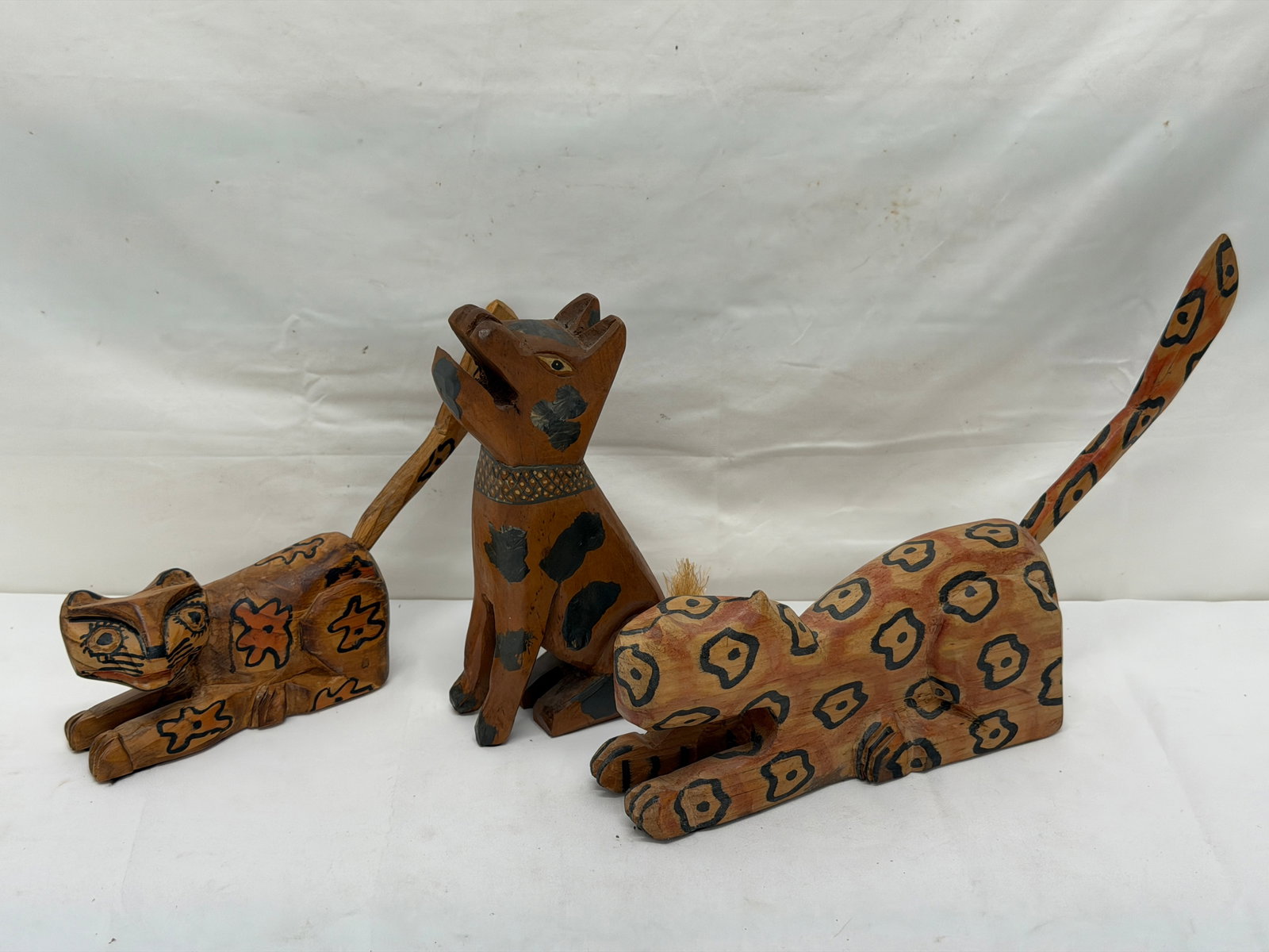 (3)Vintage Carved Oaxacan Alebrijes Mexican Folk Art Figures (1 of 7)