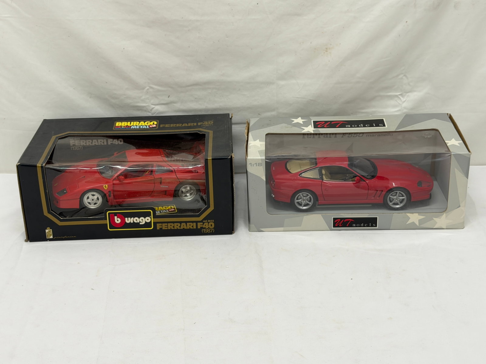 (2)Ferrari DieCast Cars 1:18 Scale - UT F550 Maranello + Bburago 1987 F40 - Both with Original Boxes: (2)Ferrari DieCast Cars 1:18 Scale - UT F550 Maranello + Bburago 1987 F40 - Both with Original Boxes