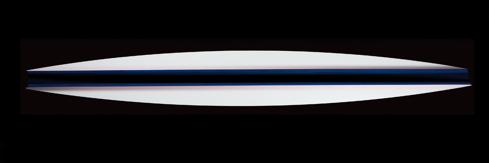 Mantz, Gerhard: Gerhard Mantz 1950 Neu-Ulm Pollux Acrylic, felt and MDF; H 34 cm, W 19 cm, L 305 cm; verso signed and dated ''Mantz 91''