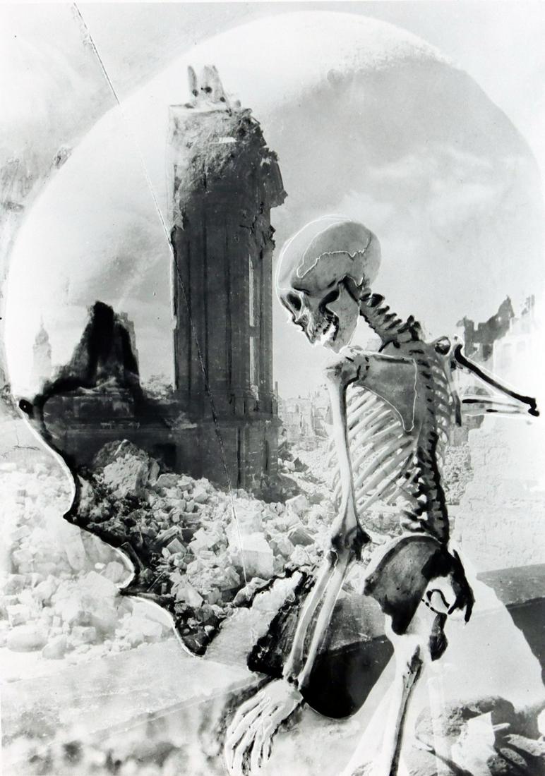 Kesting, Edmund: Dresdner Totentanz: Edmund Kesting 1892 Dresden - 1970 Birkenwerder Dresdner Totentanz / Dresden dance of death 5 photo works from 1945-1947 (negative-positive montages), gelatin silver prints from 1992 in the original p