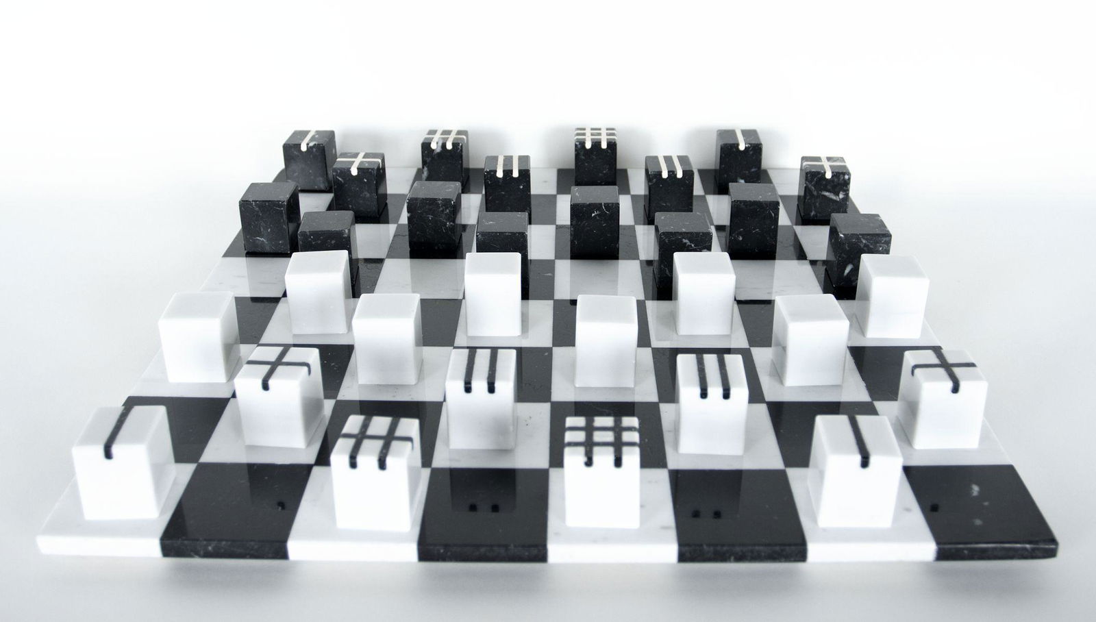 Horstmann-Czech, Klaus: Schachspiel (1 of 1)