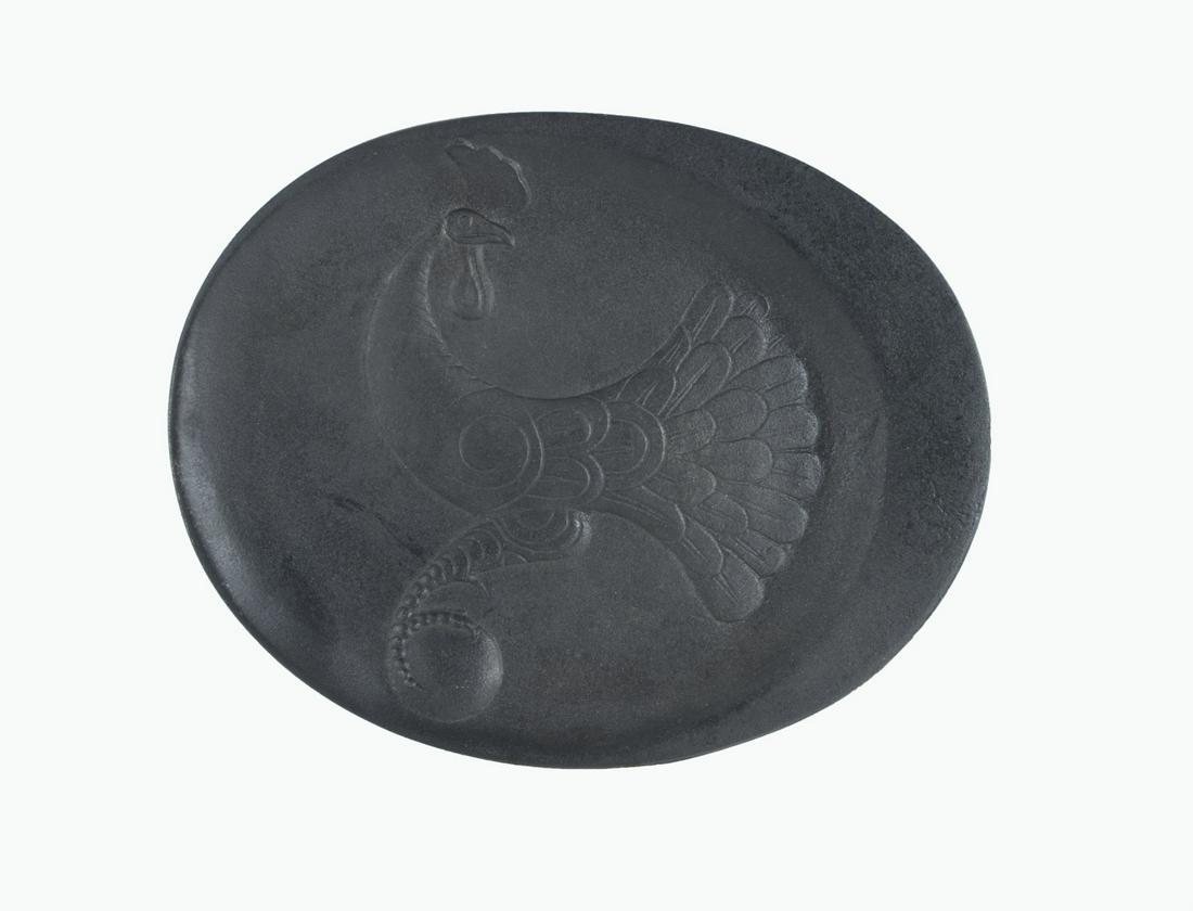 Matare, Ewald: Teller mit Hahn: Ewald Matare 1887 Aachen - 1965 Buederich Plate with rooster Cast iron relief, 1949; H 18.5 cm, W 23 cm; with the monogram on the bottom; inscribed ''H. E. Schniewind''; Catalogue raisonne Schilling 3