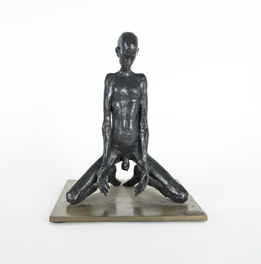 Scheib, Hans: Knieender: Hans Scheib 1949 Potsdam Kneeling Bronze; H 21.5 cm; on the metal plinth numbered ''2/6'', ''2011'' and with a round mark