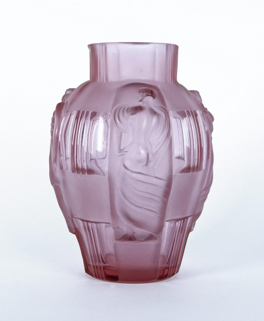 Glasmanufaktur des Art Deco: Vase mit antikisierenden Figuren (1 of 1)