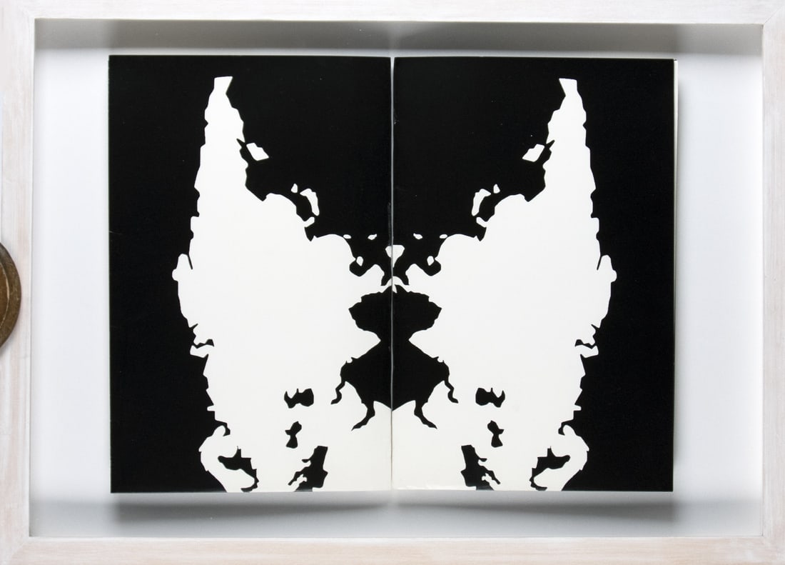 Kuball, Mischa: Weltkleckse I u. II: Mischa Kuball 1959 Duesseldorf Weltkleckse I u. II Silkscreen on 2 pairs of folded cardboards, each in a box frame, 1992; H 410 mm, W 530 mm; each box signed, inscribed and dated on the verso