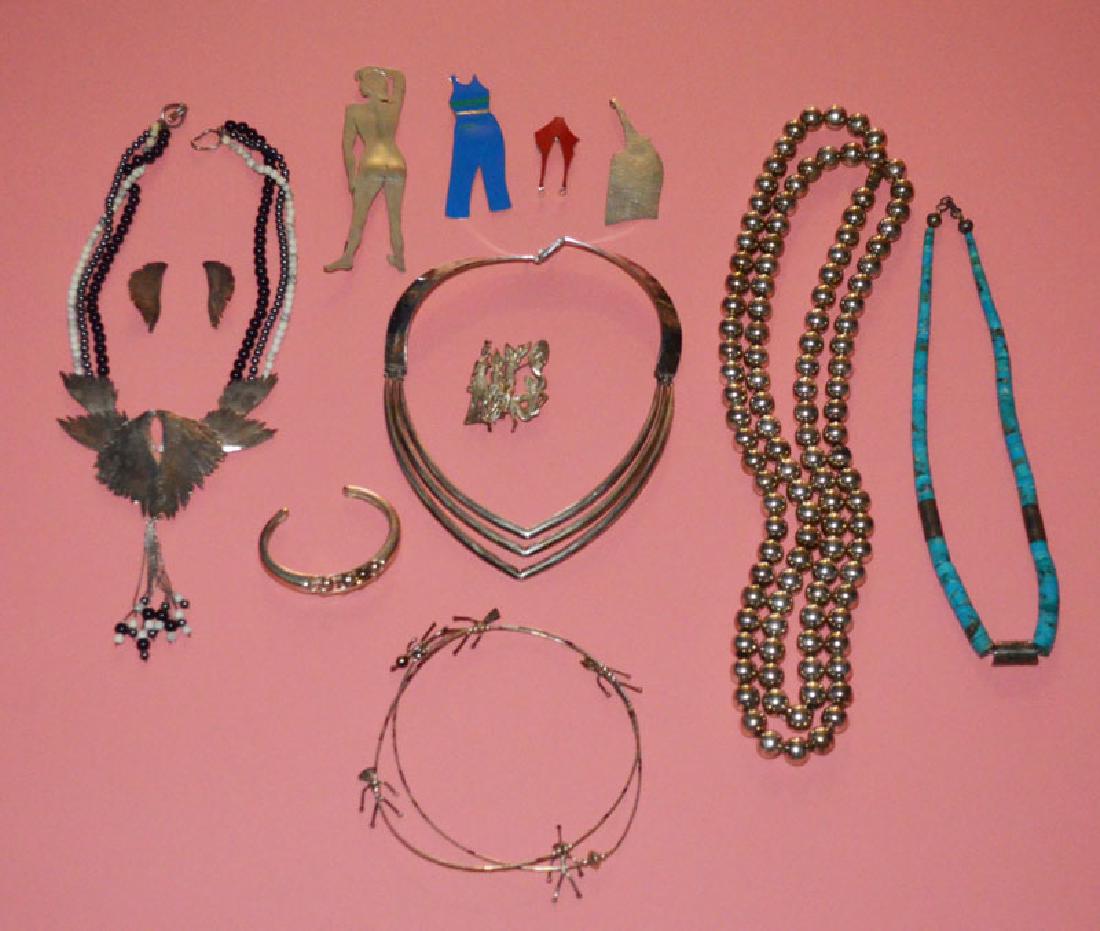 Generous Lot Of Interesting Sterling Silver Jewelry (1 of 3)