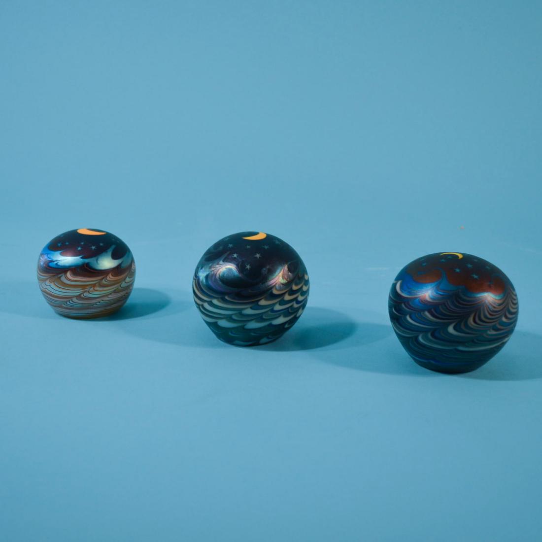 3 Lundberg Studio Art Glass Paperweights (1 of 2)