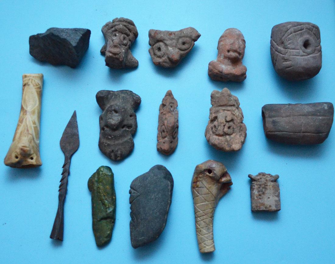 Lot Of Pre Colombian Artifacts: Collection of artifacts, appear to be pre-Colombian, not entirely sure.
