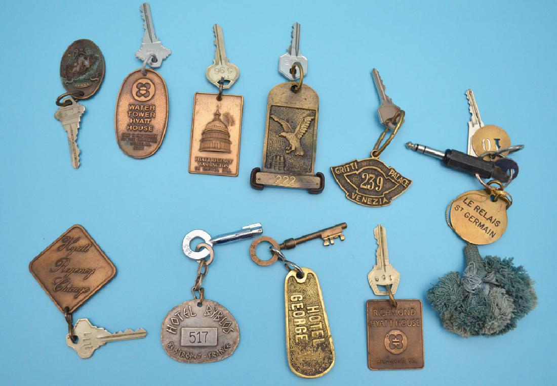 Lot of 10 Vintage Hotel Keys (USA, Italy, France): Lot includes: Hyatt regency Washington on Capitol Hill,R, Water Tower Hyatt Chicago I’ll, Grotto Palace 239 Venezia, Le Relais St German, Hotel Byblos France, Hotel Cipriani, Venezia, Hyatt Regency