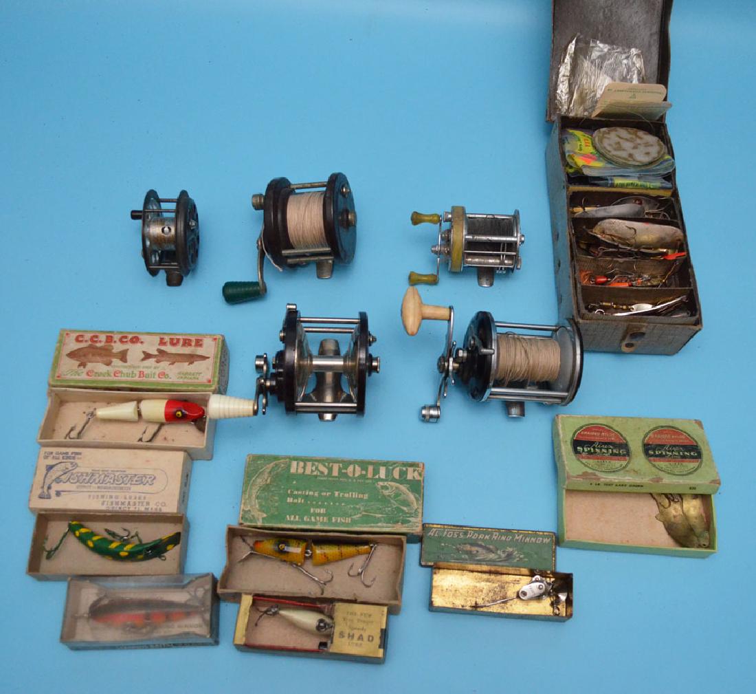 Estate Found Vintage Fishing Lot Of Lures & Reels (1 of 9)