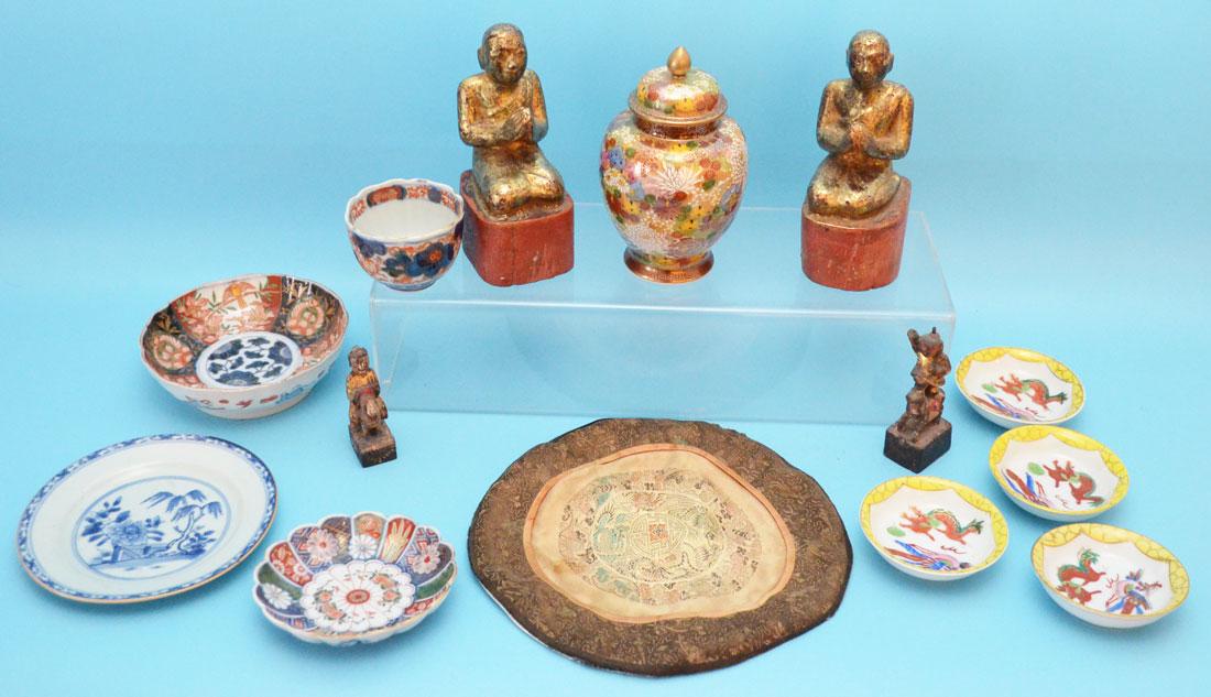 Collection of Chinese Items (Wood Carvings, Porcelain) (1 of 6)