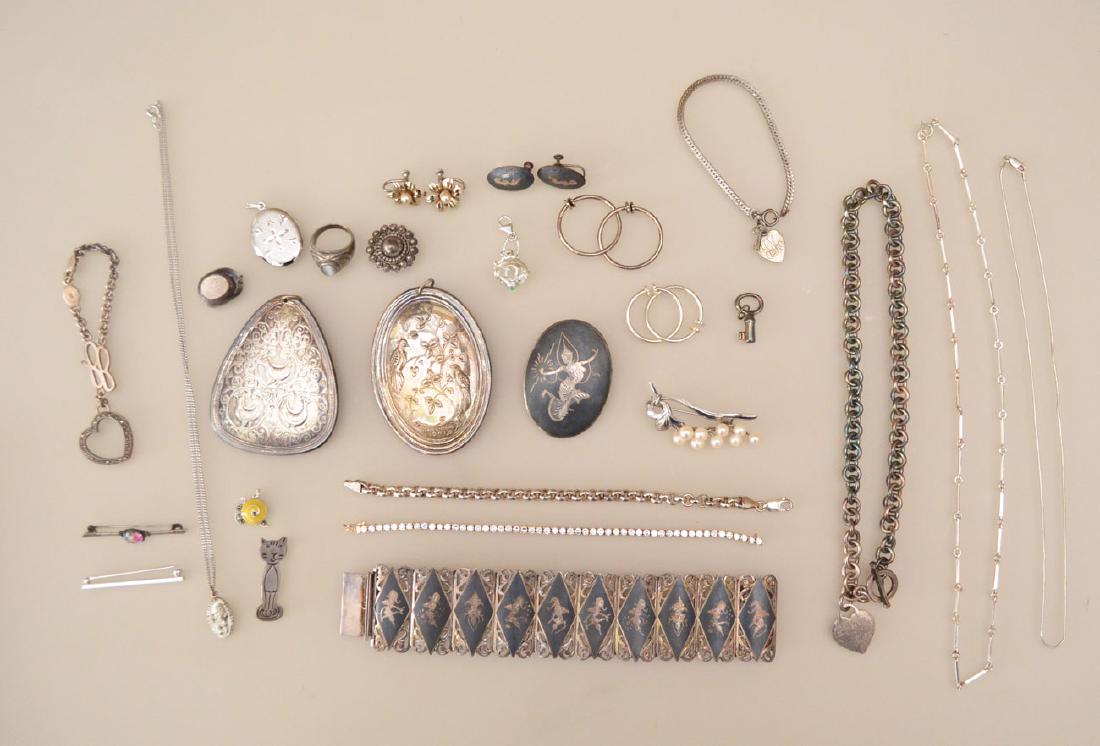 Lot Of Interesting Vintage Sterling Jewelry  ( Pins, (1 of 3)