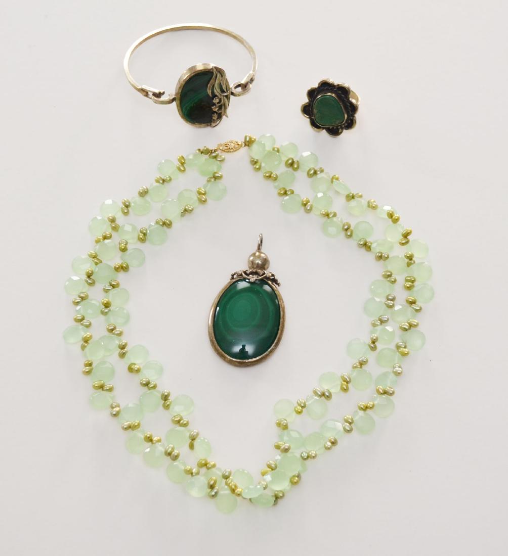 Green Stone Lot (14k, Sterling, Chalcedony, Malachite): Necklace measures 17", malachite pendant 2.25", ring size approx. 7.5 and a malachite bracelet (interior approx. 2 1/8")