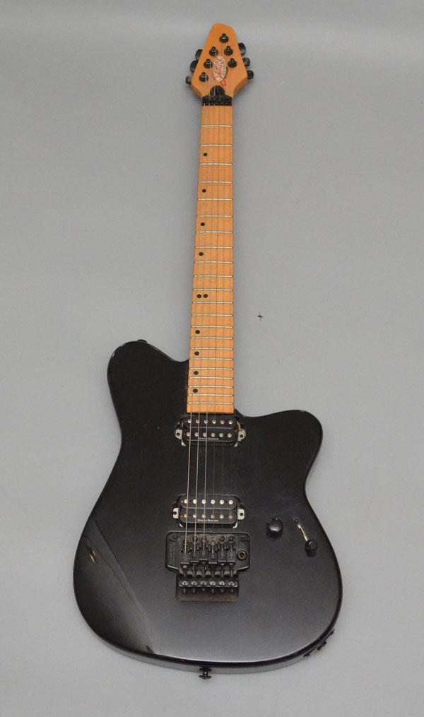 Vintage Samick Guitar: Design by Samick Blues Saraceno TV Twenty Licensed Under Floyd Ross Patents Duncan Designed Made In Korea S60916946 strings Measures approx.. 38"(L) x 25"(W)