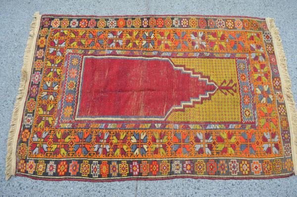 Nice Vintage Prayer Rug / Carpet: Measures 66.5" x 41.5", pretty heavy wear throughout