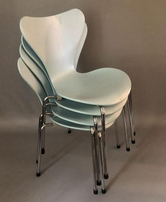 Special  Set of 4 powder Blue Mid Century Child Chairs (1 of 2)