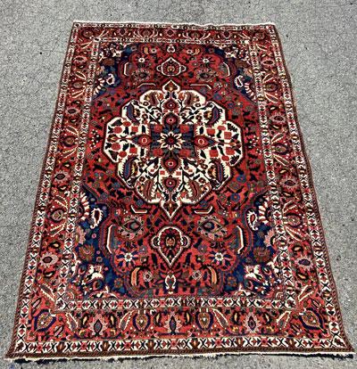 Lg Persian Bakhtiyar Oriental Carpet/ Rug (1 of 5)