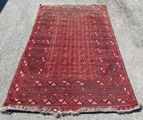 Large Oriental Rug / Carpet with Reds (1 of 4)