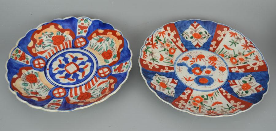 2 Antique Imari Porcelain Serving Platters / Plates (1 of 5)