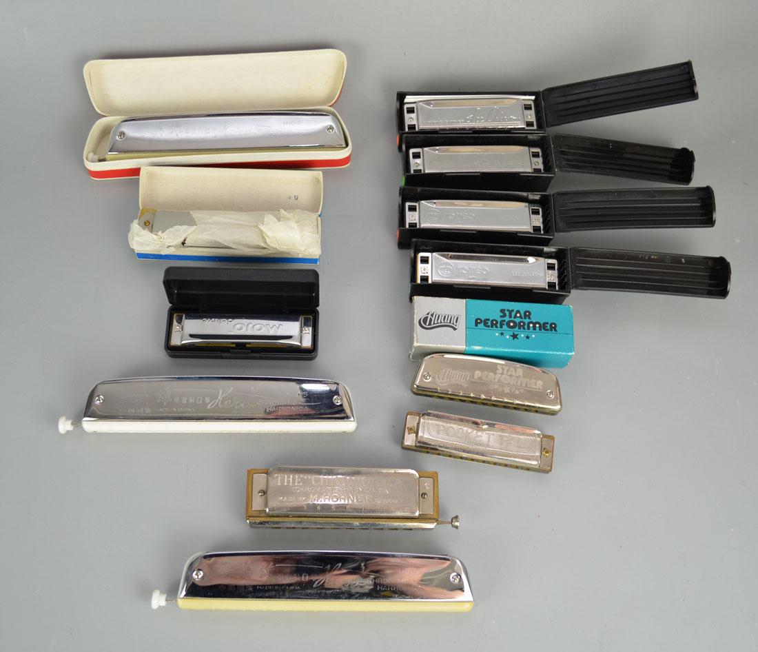 Large Lot Of Vintage Harmonicas (1 of 6)