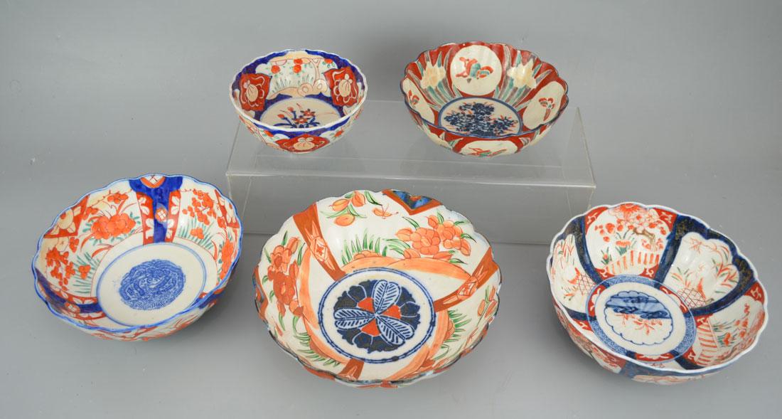 Collection of Antique Imari Porcelain Bowls: largest bowl is 9 1/2" across and 3 5/8" tall. , next size is 8 3/4" x 3 3/8" tall and has a very hard to see crack. The next 3 are 8 1/2" , 7 1/2" then 6" across. In estate found condition.