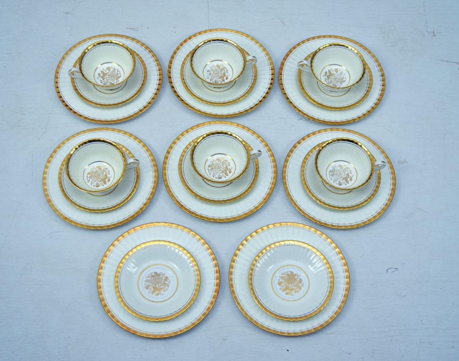 Paragon Thistle & Tudor Rose Porcelain Lunch Set (1 of 3)