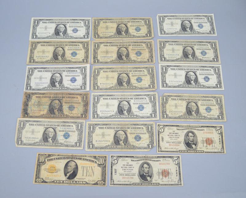 Collection of Various United States Paper Money (Gold (1 of 6)