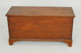 Antique Dovetailed Blanket Trunk / Chest (1 of 4)