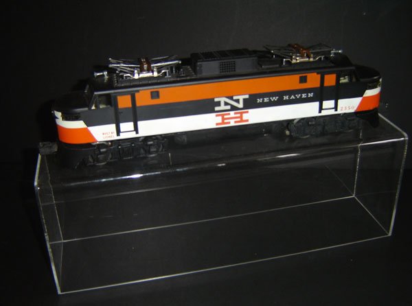 Antique Lionel New Haven No. 2350: Antique Lionel New Haven No. 2350. With original box.
