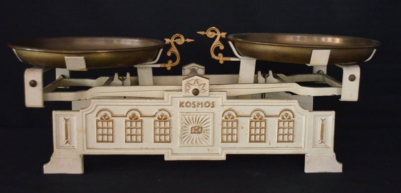 Kosmos Painted Cast Iron Balance Scale (1 of 3)
