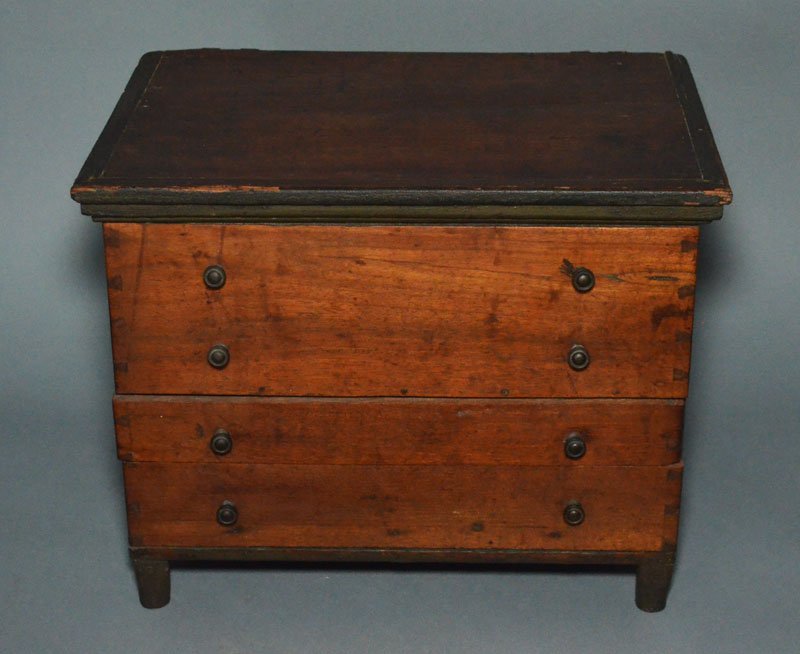 Antique Miniature Salesman Sample Blanket Chest (1 of 4)