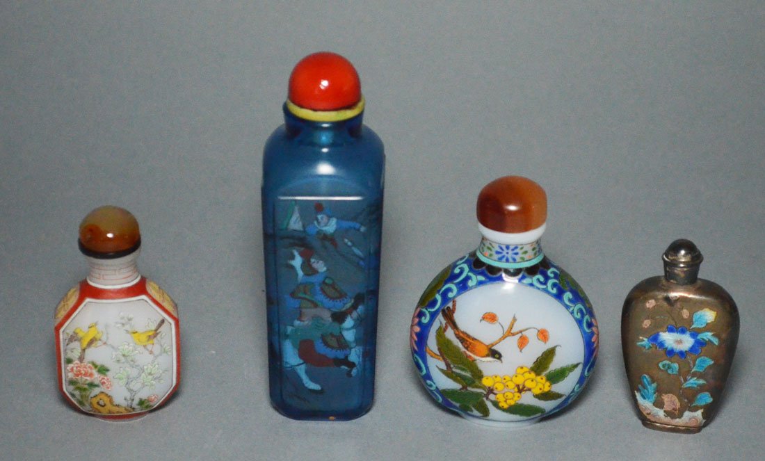 4 Chinese Antique Painted Snuff bottles (1 of 2)